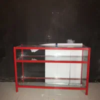 ویترین شیشه ای و قفسه مغازه