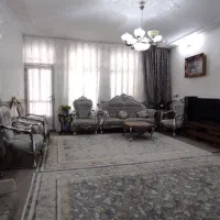 خانه دو طبقه و نیم تمیز|فروش خانه و ویلا|قم, شهدا|دیوار