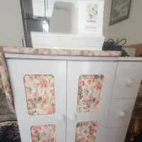 چرخ خیاطی و میز کمد اتو