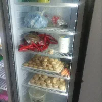 فروشنده خانم