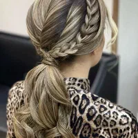 میکاپ 300 ت و شنیون 300 تومن با 8 سال سابقه کار|خدمات آرایشگری و زیبایی|ارومیه, |دیوار