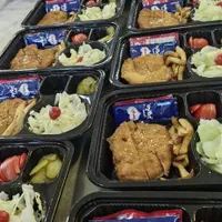 تهیه و توزیع غذای شرکتی و سازمانی و مراسم