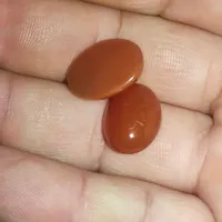 تعدادی انگشتر در تصویر
