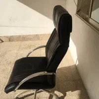 صندلی اداری چرمی مشکی فروشی