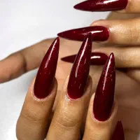 ترمیم ناخن فقط ۳۰۰ کاشت فقط ۵۰۰