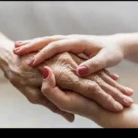 همیارخانم برای خانم سالمند