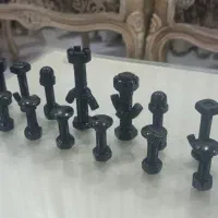 شطرنج آهنی با پیچ و مهره