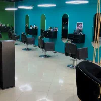 استخدام آرایشگر و کارآموز|استخدام درمانی، زیبایی، بهداشتی|قم, بنیاد|دیوار