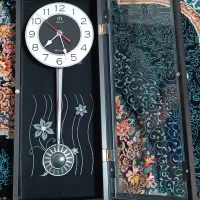 ساعت دیواری پاندول دار تمیز و سالم|ساعت دیواری و تزئینی|قرچک, باقرآباد|دیوار