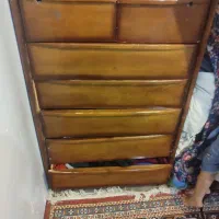 دراور لباس ،گل و گلدان،پرده ۳عدد قیمت توافقی