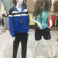 مانکن و میز کار