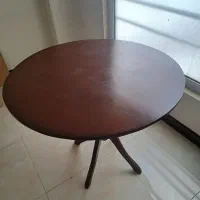 میز گرد چوبی