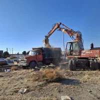 اجاره بیل مکانیکی خاکبرداری تخریب بتن پیکور