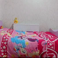 تخت نوزاد نوجوان