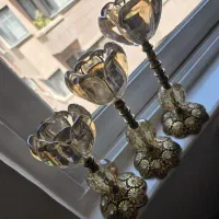 شمعدان برنز سنگین کار شده لاله دار