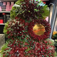 تاج گل گل و گیاه پایه گل دسته گل تاج عزا پایه عزا