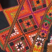 زیاستین قسطی|لباس|خاش, |دیوار