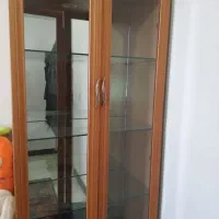 کمد یا ویترین