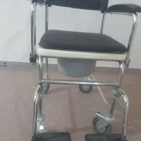 ویلچر حمام و سرویس بهداشتی