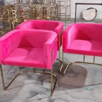 صندلی اپن یا جزیره|صندلی و نیمکت|کاشان, باغ ماجد|دیوار