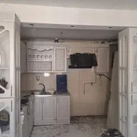کابینت ممبران در حد نو با هود و ۲عدد بوفه ایستاد|آب‌چکان و نظم‌دهنده ظروف|کرمان, |دیوار