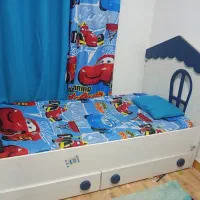 سرویس خواب کودک پسرانه با کمد و خوشخواب در حد نو