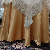 میز خاطره همراه با رومیزی