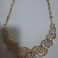 گردنبند طلای ۱۸ عیار ۲۰۰ بالای تابلو