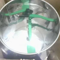 سبزی خرد کن۵ کیلویی کاملا نو