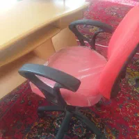 میز  +  صندلی چرخ دار