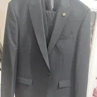 کت و شلوار تازه و نو با جلیقه که  یکبار پوشیده شده|لباس|خلخال, |دیوار