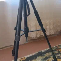 سه پایه دوربین