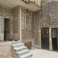 کلنگی-250متری-تجاری-جلوی-خیابان-اصلی-4راه-طیب