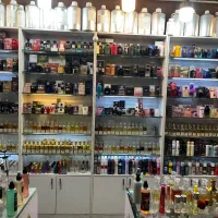 فروشنده عطر و ادکلن