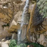 صحبت و گفتگو دوستانه و بی حاشیه.