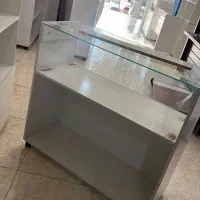 ویترین شیشه ای و قفس چوبی دست دوم (یکجا)(درحدنو)|بوفه، ویترین، کنسول|کرج, فاز ۳ گوهردشت|دیوار
