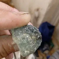 خاک و سنگ حاوی طلای زنده