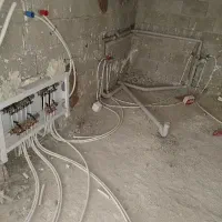 شاگرد تاسیسات لوله کشی