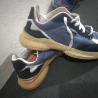 کتانی پوشیده شده|کیف، کفش، کمربند|رباط‌کریم, الارد|دیوار