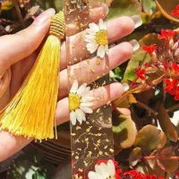 بوک‌مارک رزینی دست‌ساز هدیه‌ای اختصاصی