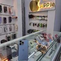 iPhone 15 پروPro Max نابر زدa با کلاس Apple