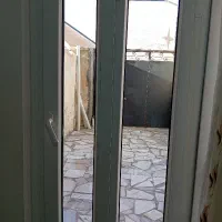 پنجره المنیموم در حد نو