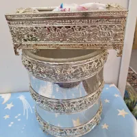 سطل زباله و جد دستمال کاغذی
