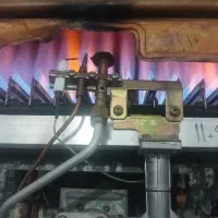 سرویسکار ابگرمکن دیواری