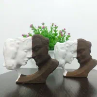 مجسمه زن مرد