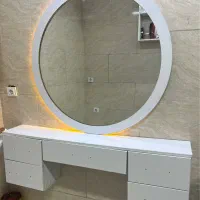 آینه و میز کنسول ارایشگاه