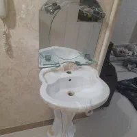 آینه و روشویی