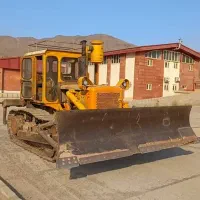 گریدرکماتسو ۷۰۵ و بولدوزرتی دی ۱۵