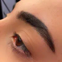 استودیو زیبایی مژه و ابرو نازینا