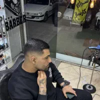 استخدام ارایشگر اقا